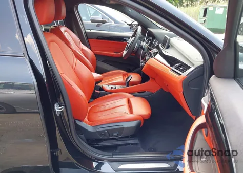 2020 BMW X2 xDrive28I z USA, uszkodzony, nr VIN WBXYJ1C06L5P48974